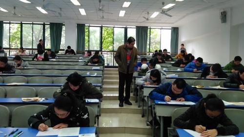 在職醫(yī)師申請(qǐng)臨床醫(yī)學(xué)博士專業(yè)學(xué)位外語統(tǒng)一考試圓滿結(jié)束