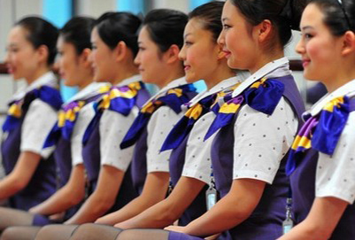 貴陽航空學(xué)校：近視三百多度可以報(bào)考空乘專業(yè)嗎