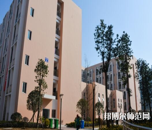 成都信息技術(shù)幼兒師范學校2020年報名條件、招生對象