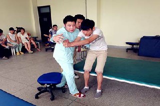 女生藥學專業(yè)和藥劑學專業(yè)有什么區(qū)別